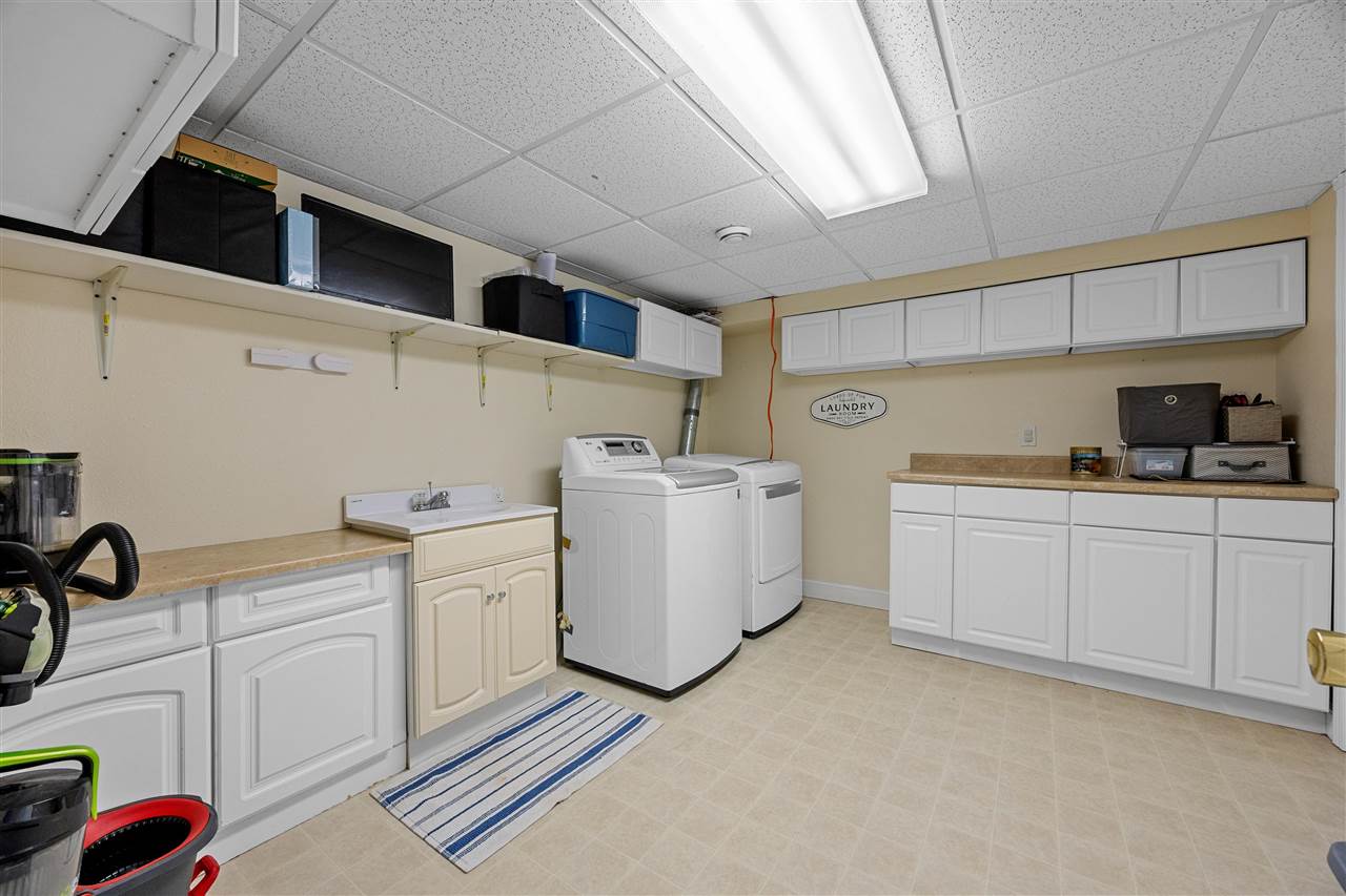 118 N Franklin Street Manchester IA 52057