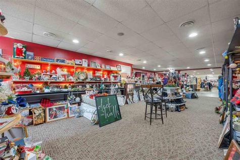 118 N Franklin Street Manchester IA 52057