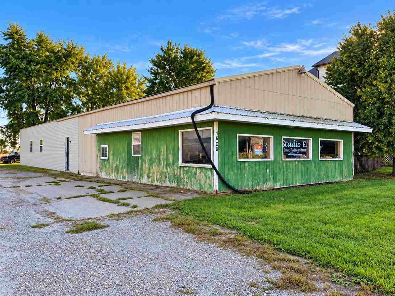 1609 E Washington Street Washington IA 52353