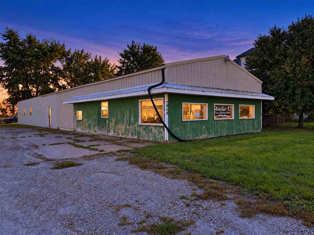 1609 E Washington Street Washington IA 52353