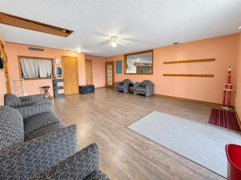 1609 E Washington Street Washington IA 52353