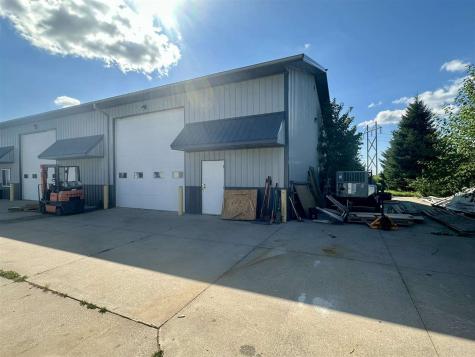 3496 Dolphin Drive Iowa City IA 52240