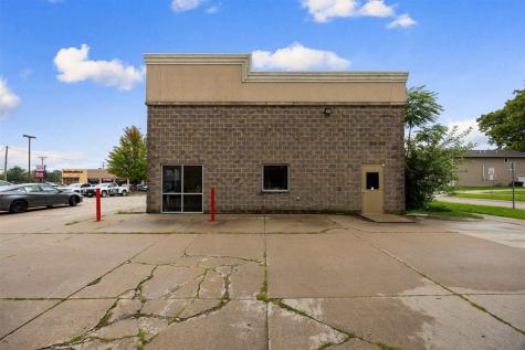824 Orchard Street Iowa City IA 52246