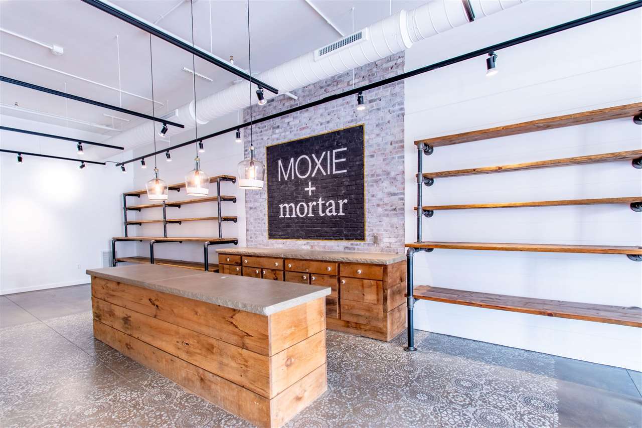 121 W Main Street Solon IA 52333