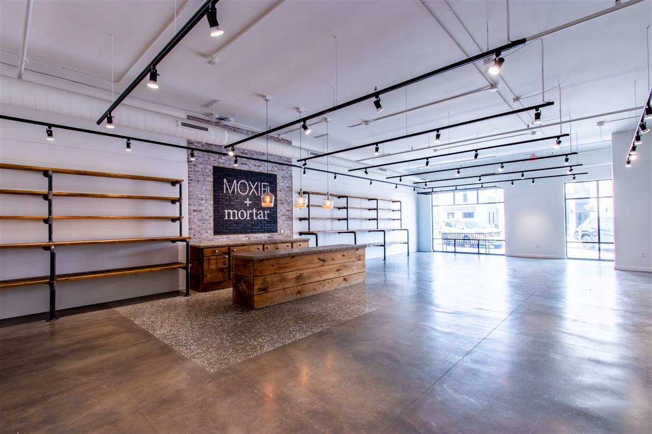 121 W Main Street Solon IA 52333