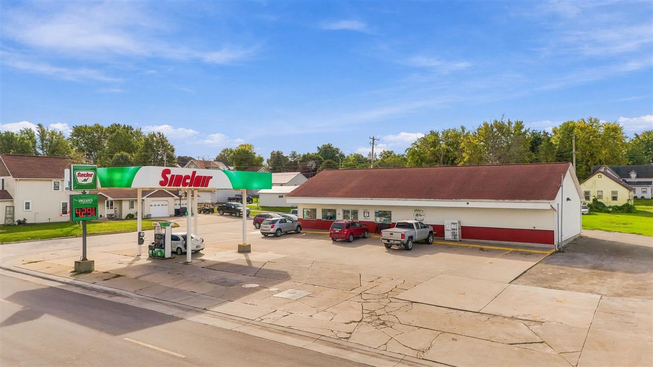 1001 3rd Street Victor IA 52347
