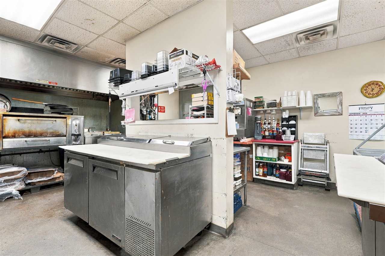 1001 3rd Street Victor IA 52347