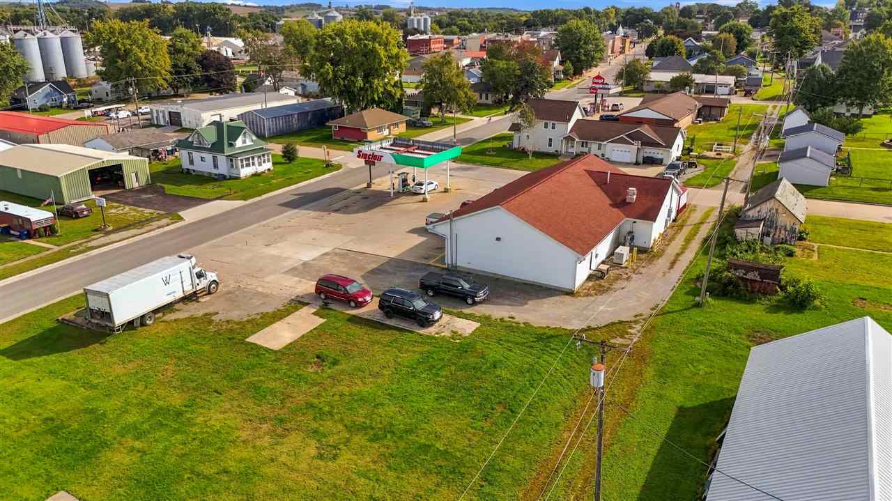 1001 3rd Street Victor IA 52347