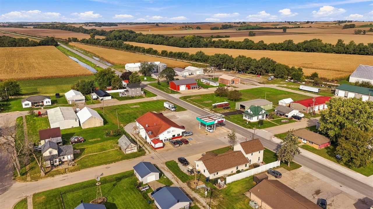 1001 3rd Street Victor IA 52347