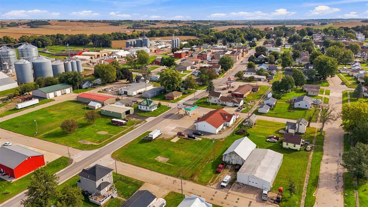 1001 3rd Street Victor IA 52347