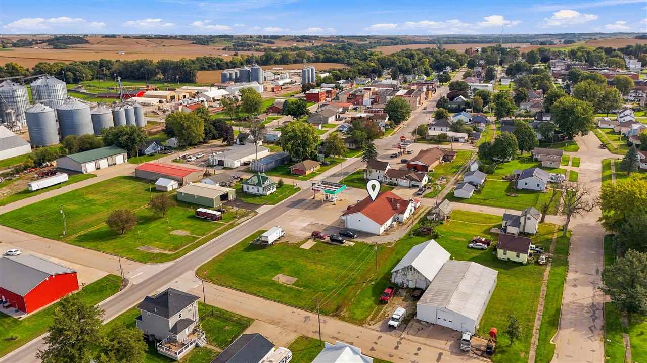 1001 3rd Street Victor IA 52347