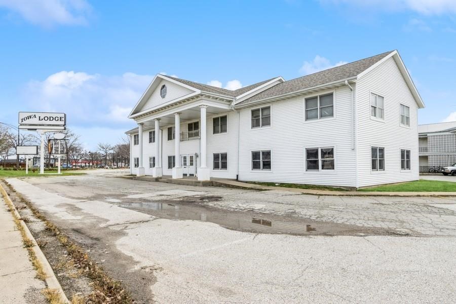 320 2nd Street Coralville IA 52241