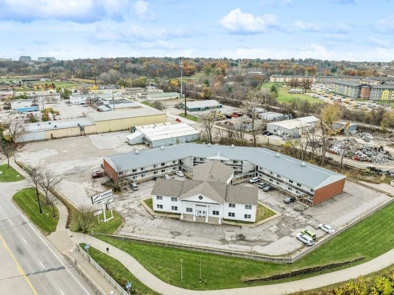 320 2nd Street Coralville IA 52241