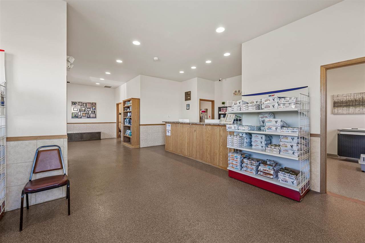 135 80th Street Fairfax IA 52228