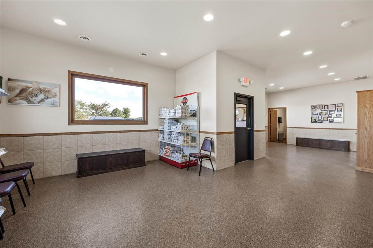 135 80th Street Fairfax IA 52228
