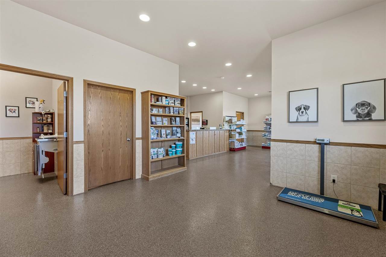 135 80th Street Fairfax IA 52228