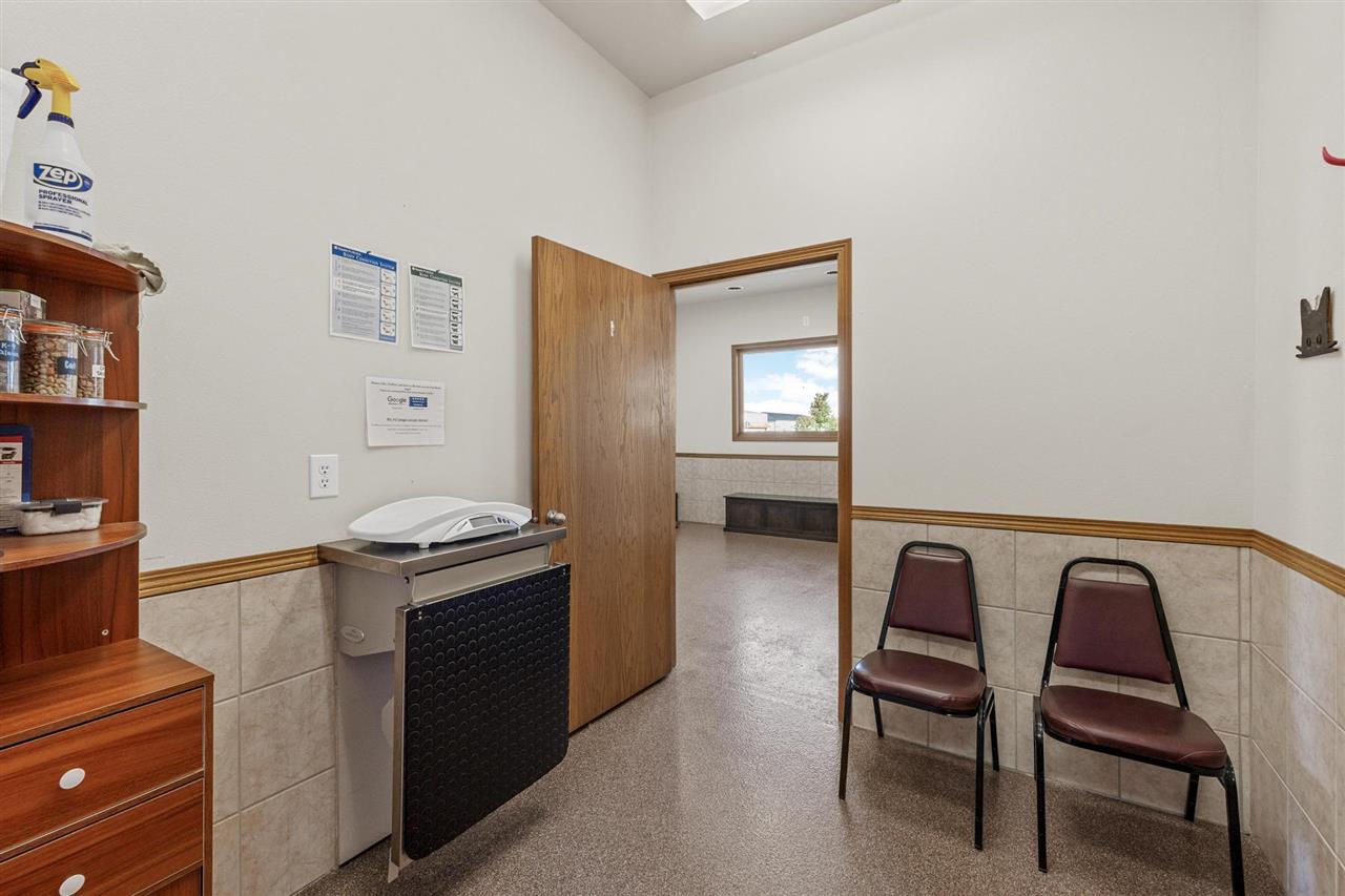 135 80th Street Fairfax IA 52228