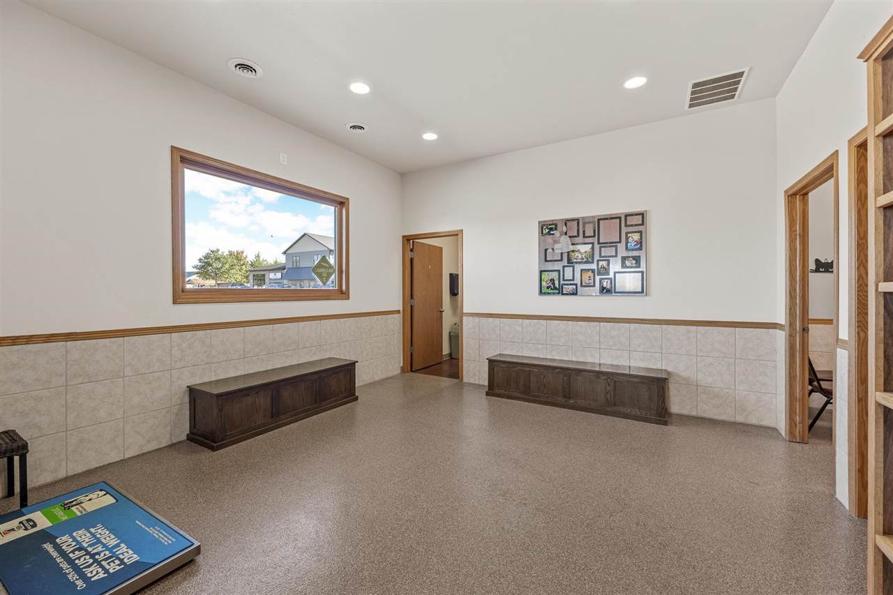 135 80th Street Fairfax IA 52228