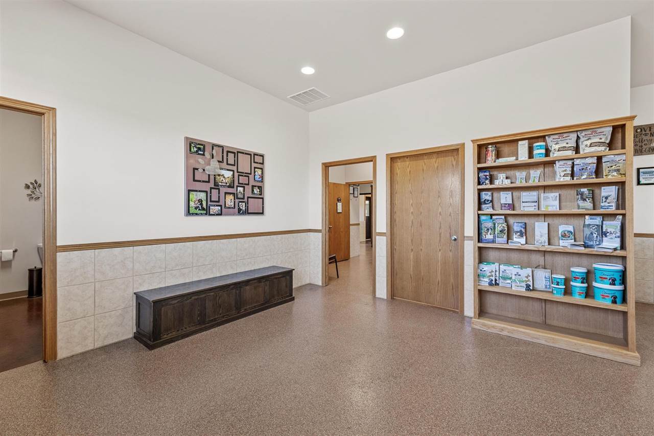 135 80th Street Fairfax IA 52228