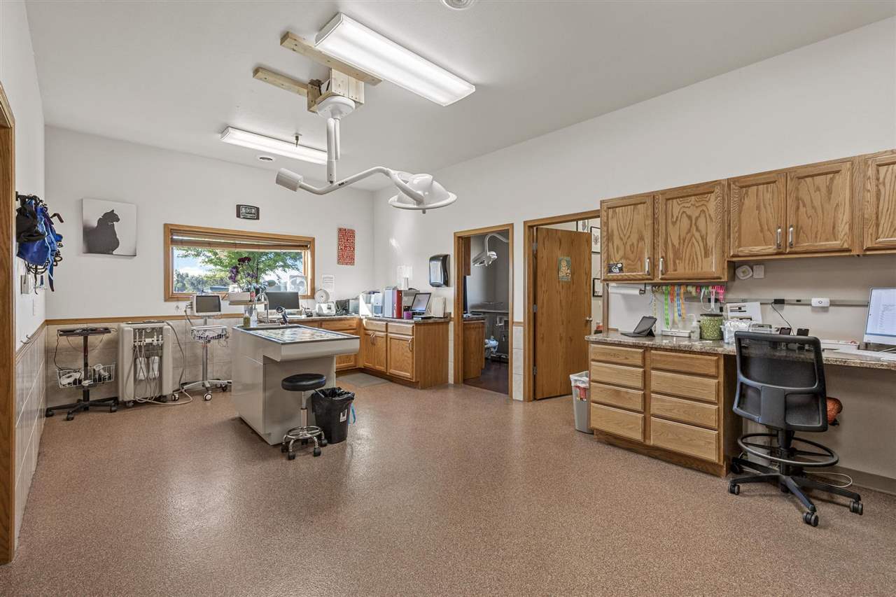 135 80th Street Fairfax IA 52228
