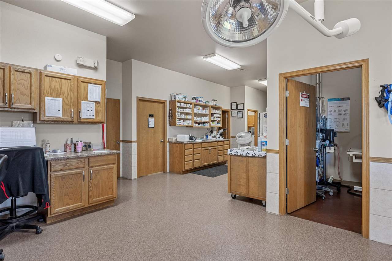 135 80th Street Fairfax IA 52228