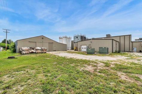 202 1st Street Kalona IA 52247