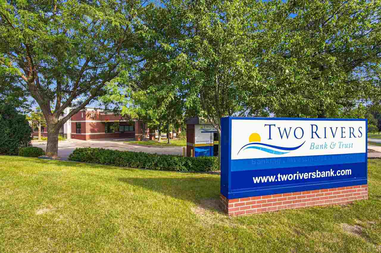 551 Westbury Road Iowa City IA 52245
