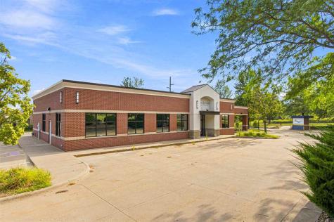 551 Westbury Road Iowa City IA 52245