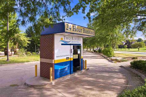 551 Westbury Road Iowa City IA 52245