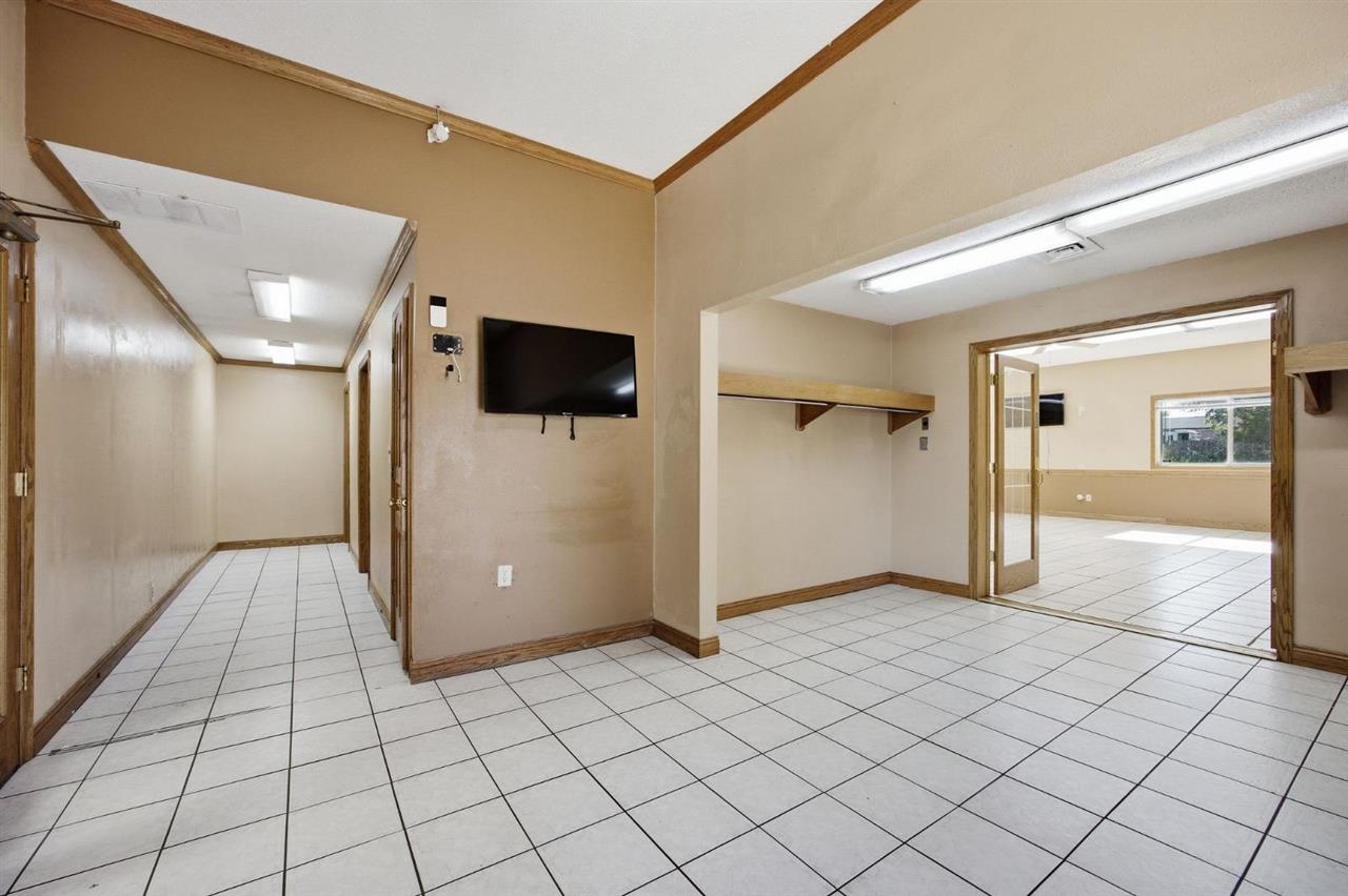 1700 SW Naoma Drive Cedar Rapids IA 52404