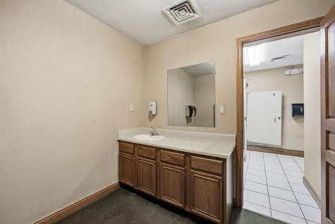 1700 SW Naoma Drive Cedar Rapids IA 52404