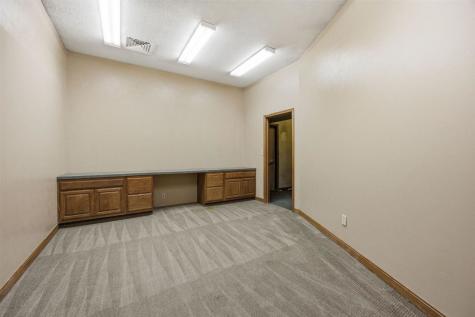 1700 SW Naoma Drive Cedar Rapids IA 52404