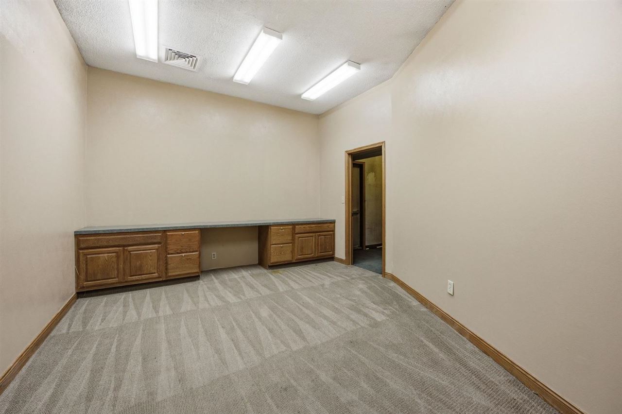 1700 SW Naoma Drive Cedar Rapids IA 52404