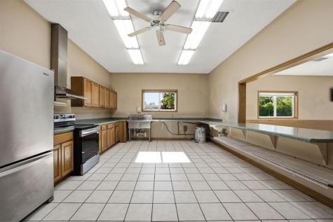 1700 SW Naoma Drive Cedar Rapids IA 52404