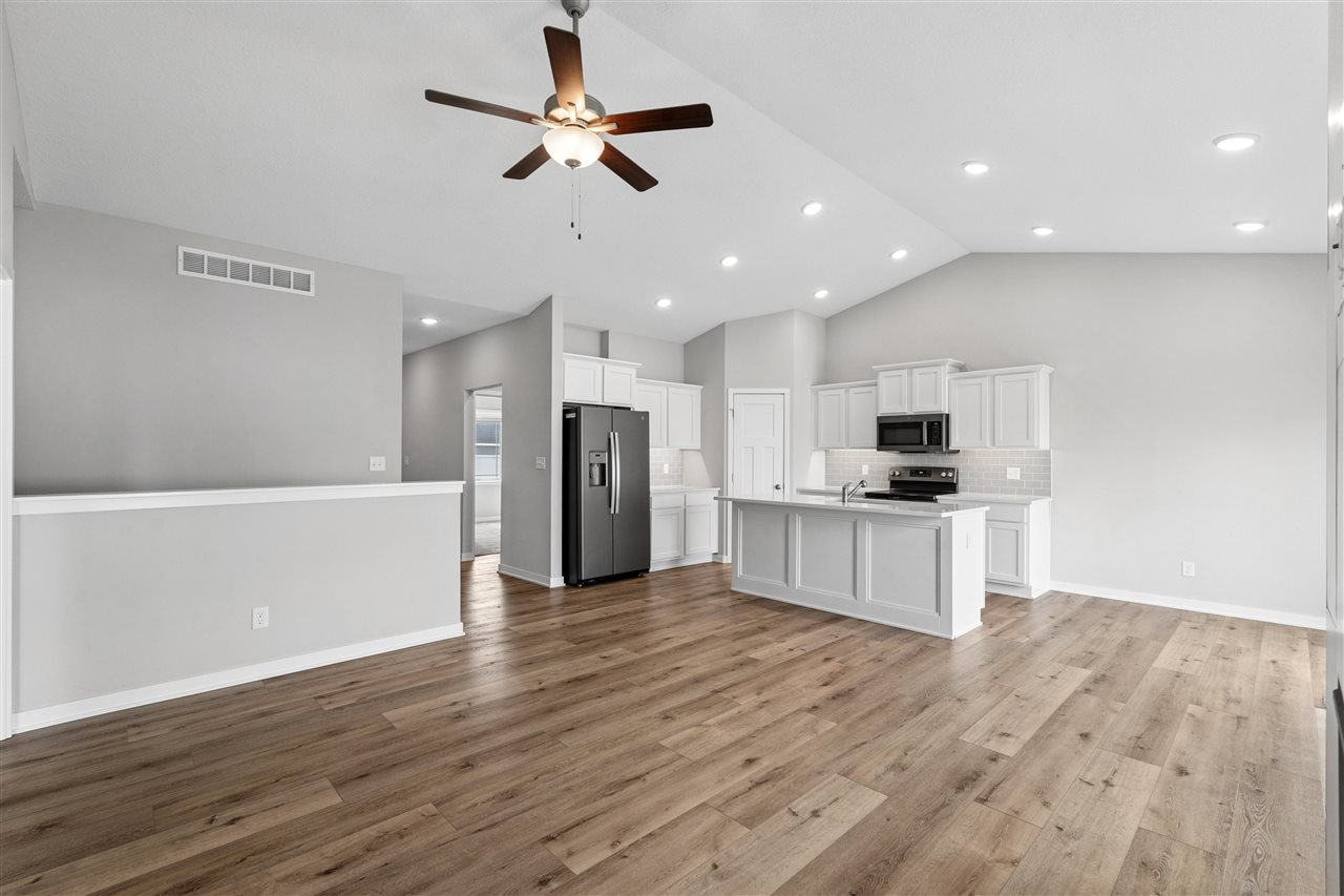 1306 NW 33rd Lane Ankeny IA 50023