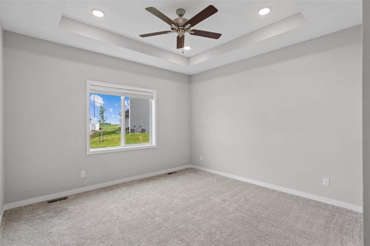 1306 NW 33rd Lane Ankeny IA 50023