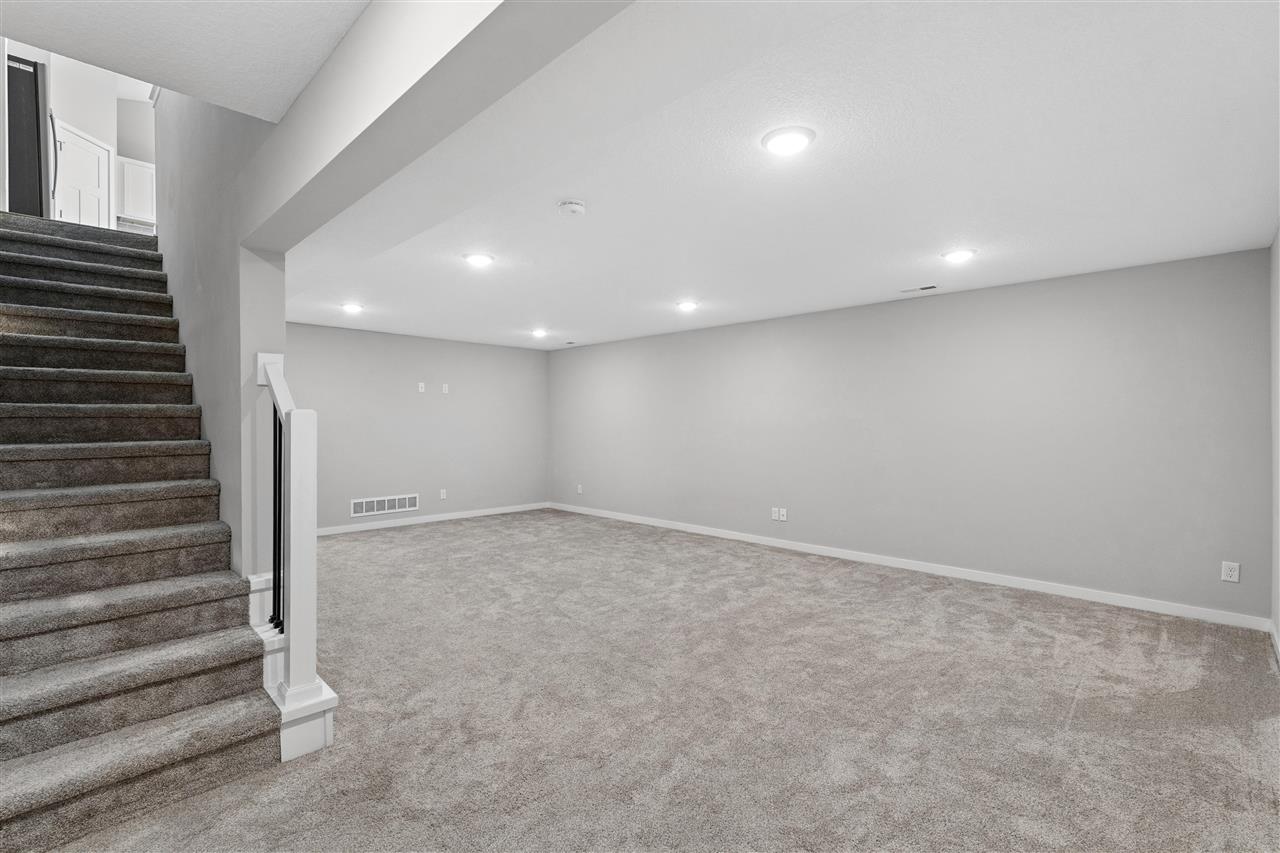 1306 NW 33rd Lane Ankeny IA 50023