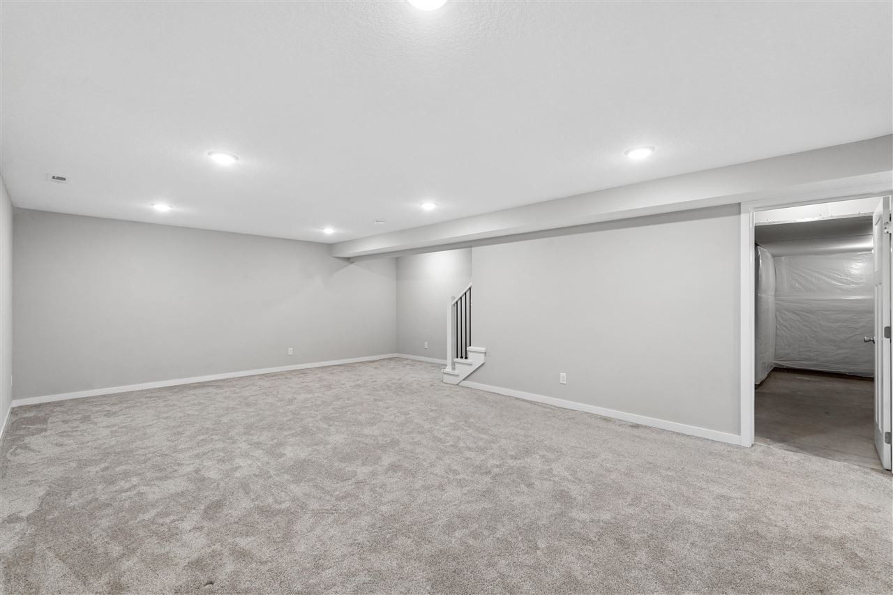 1306 NW 33rd Lane Ankeny IA 50023