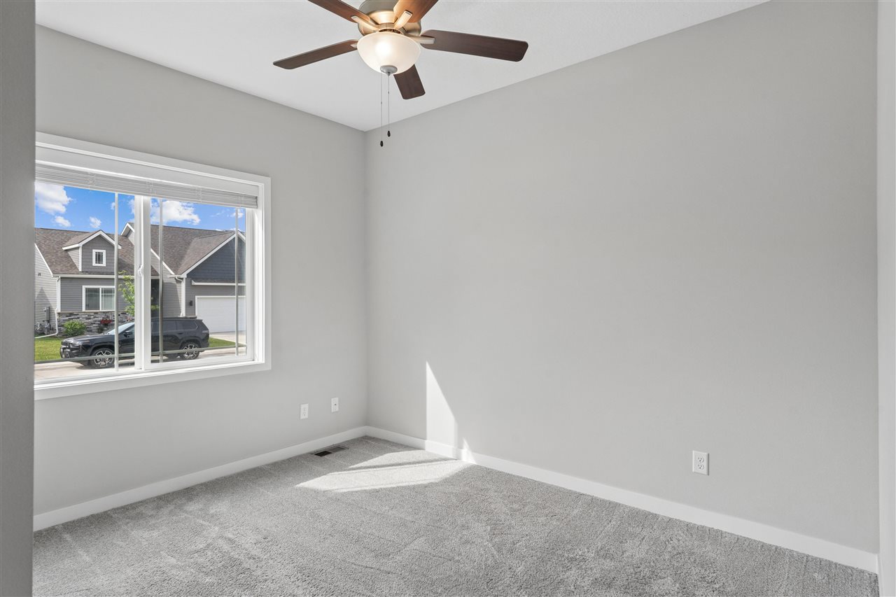1306 NW 33rd Lane Ankeny IA 50023
