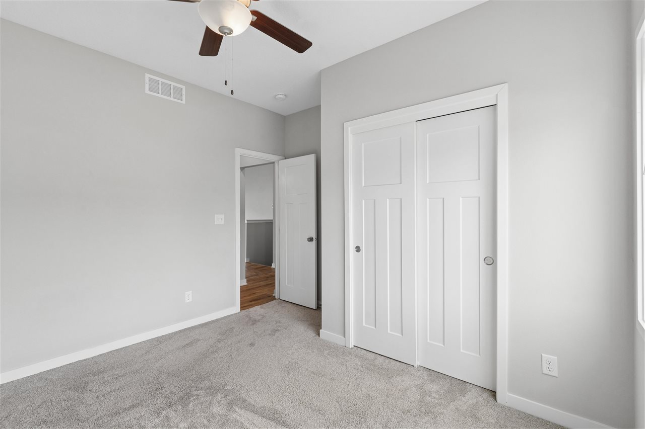 1306 NW 33rd Lane Ankeny IA 50023
