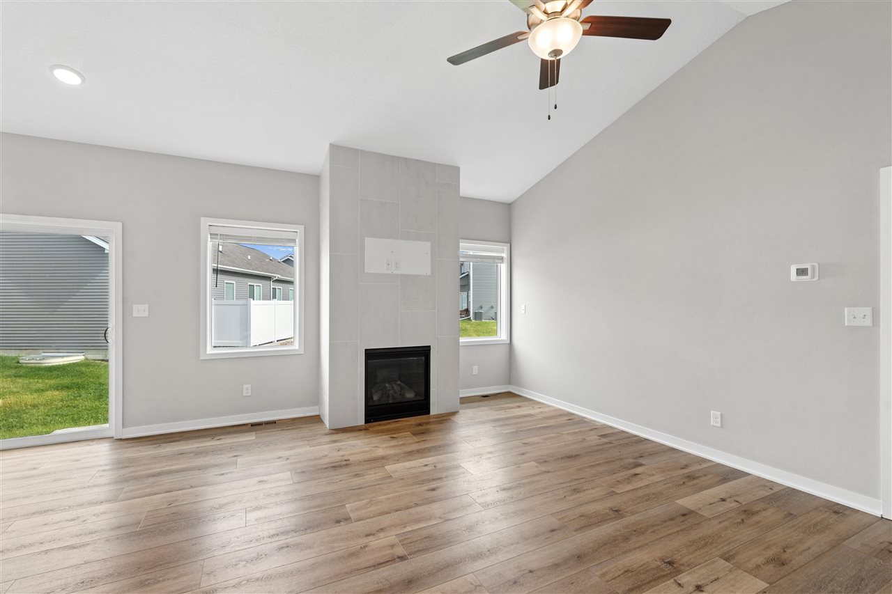1306 NW 33rd Lane Ankeny IA 50023