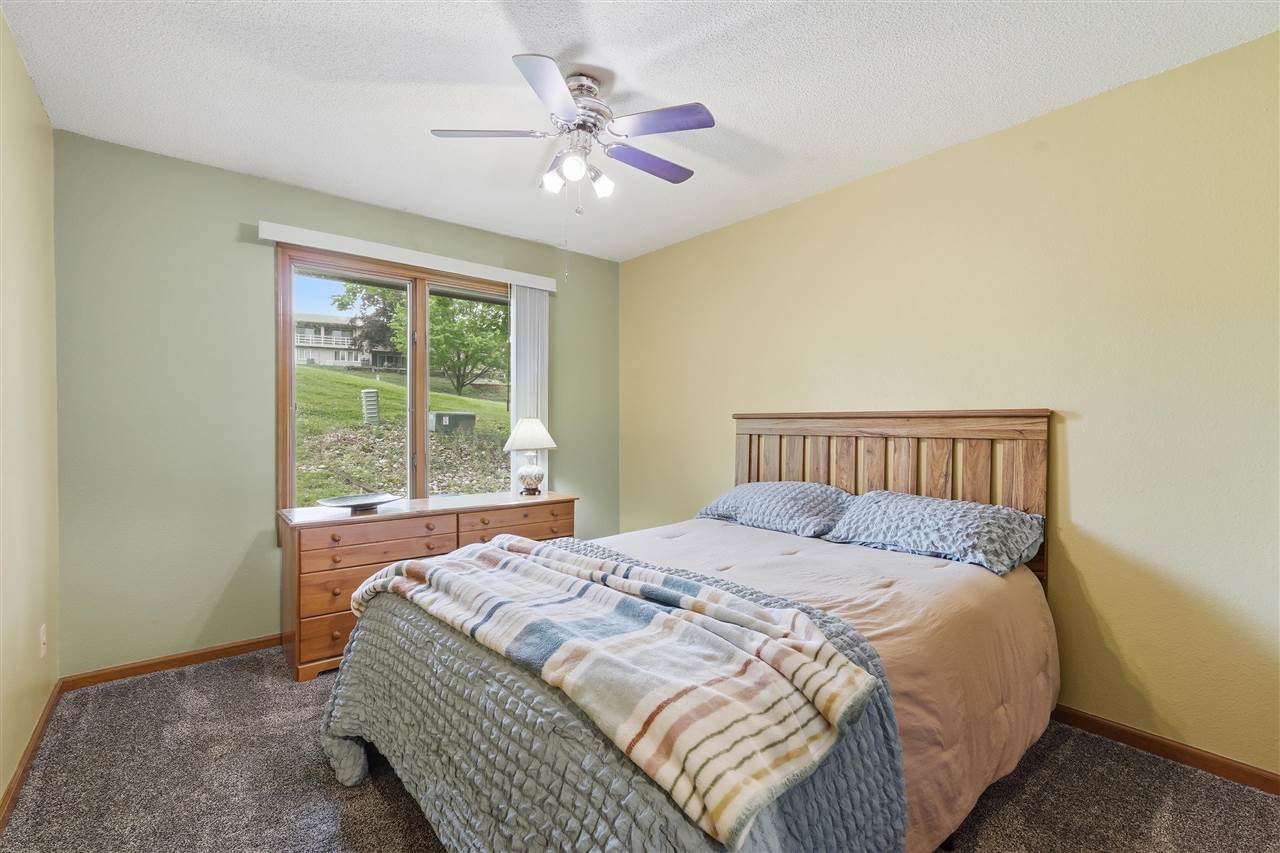 1732 Pikes Peak Court NE Cedar Rapids IA 52402