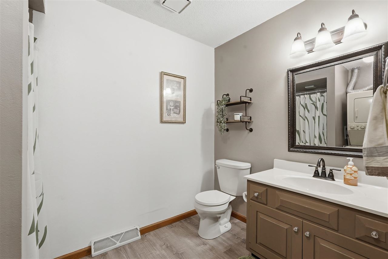 1732 Pikes Peak Court NE Cedar Rapids IA 52402