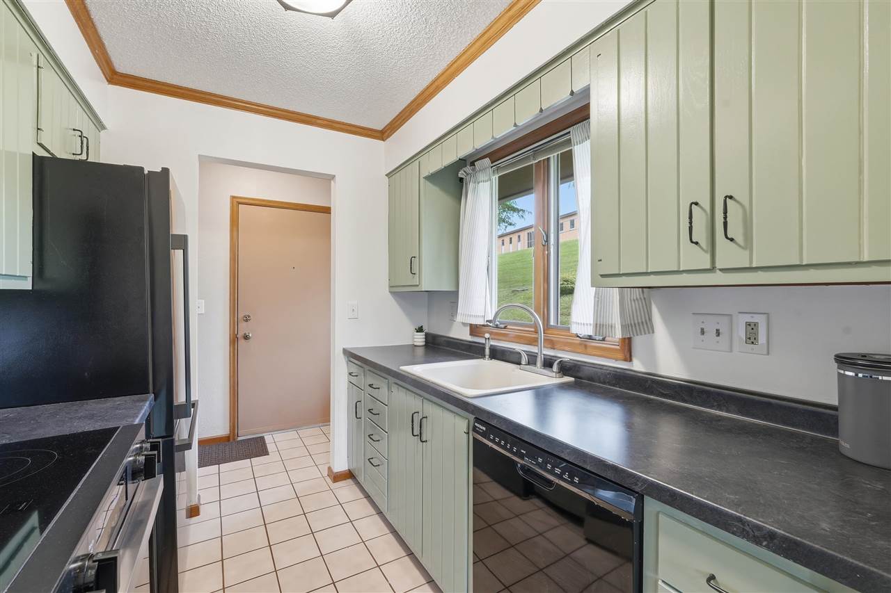 1732 Pikes Peak Court NE Cedar Rapids IA 52402