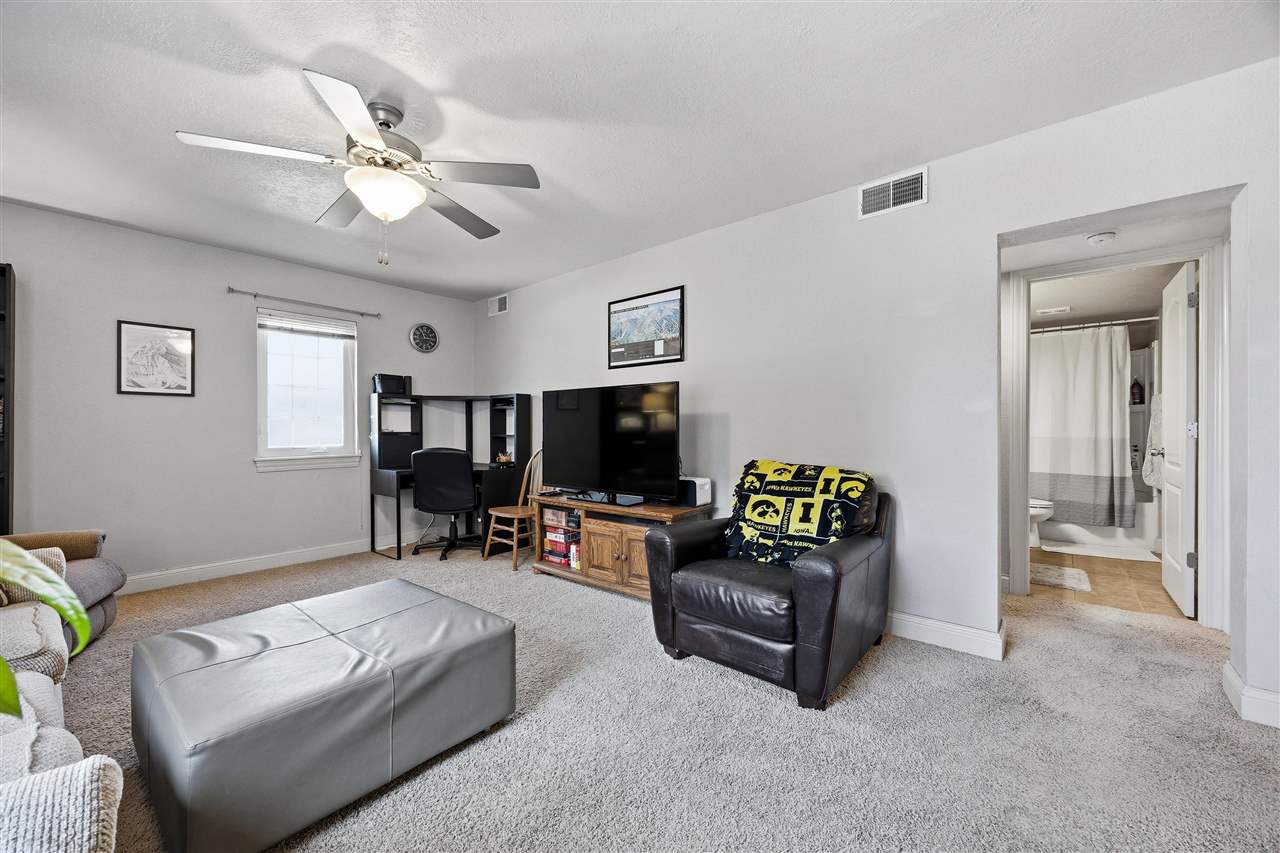 200 Grandview Court Iowa City IA 52246