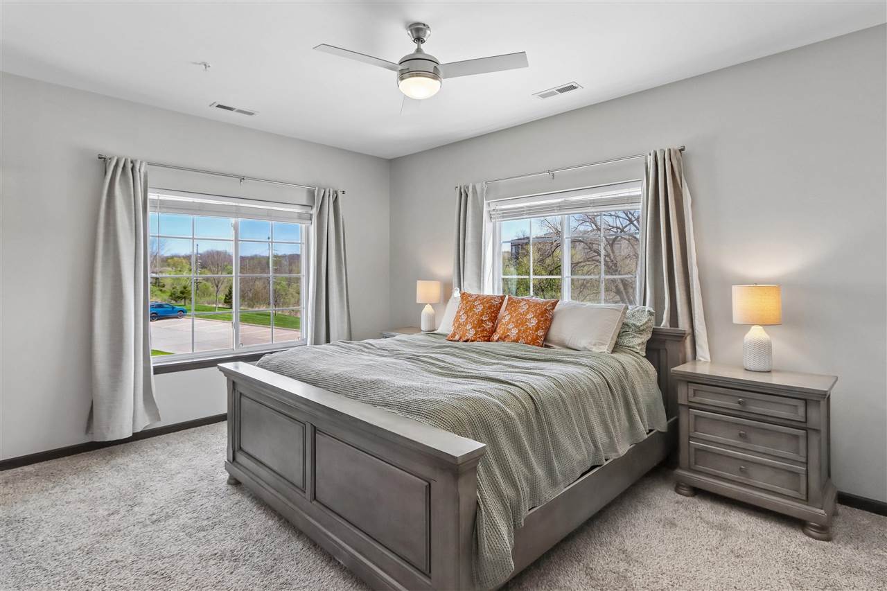 2869 Spring Rose Circle Coralville IA 52241