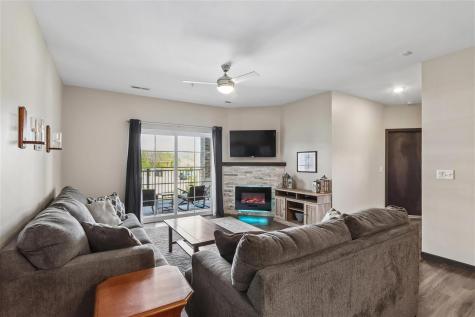 2869 Spring Rose Circle Coralville IA 52241