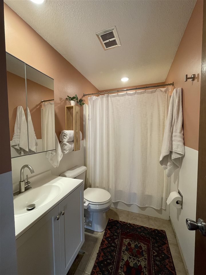 412 Westgate Street Iowa City IA 52246