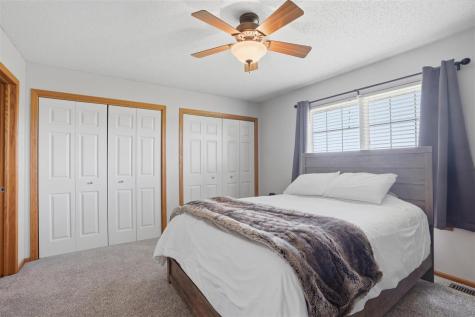 53 Thistle Court Iowa City IA 52240