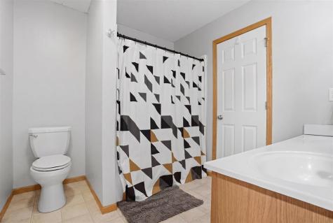 53 Thistle Court Iowa City IA 52240